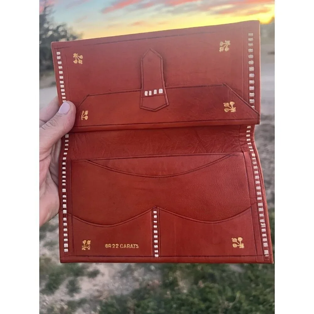 Vintage Florentine 22K gold accented folding kidskin leather wallet rust brown